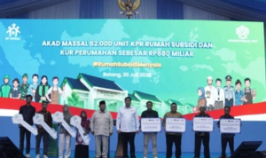 Prabowo Saksikan Akad Massal KPR FLPP untuk 62.710 Penerima, dari Guru SD hingga Pengemudi Ojol